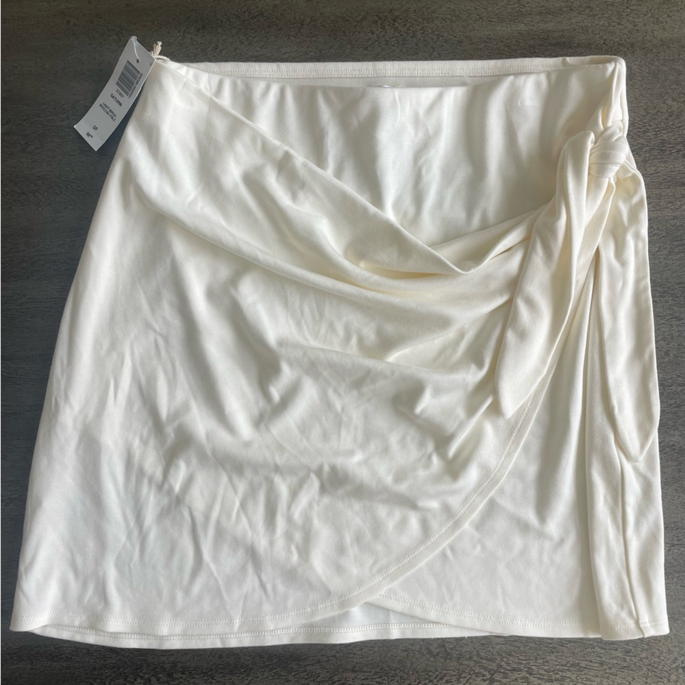 NWT Wilfred Saturn Mini Skirt Size Small